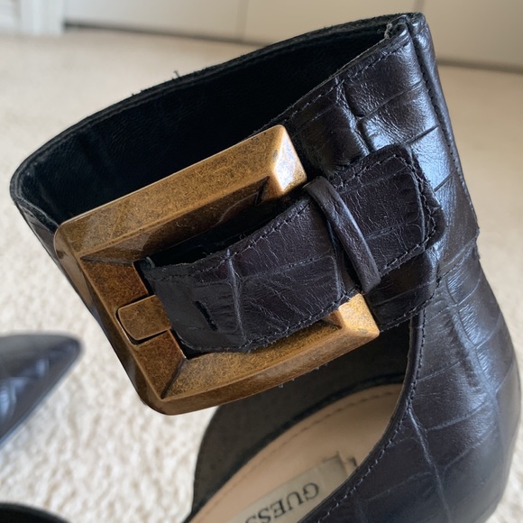 Guess Women’s Black Crocodile-Print Genuine Leather Heels w/ Gold Buckles Size 7 - Picture 8 of 11